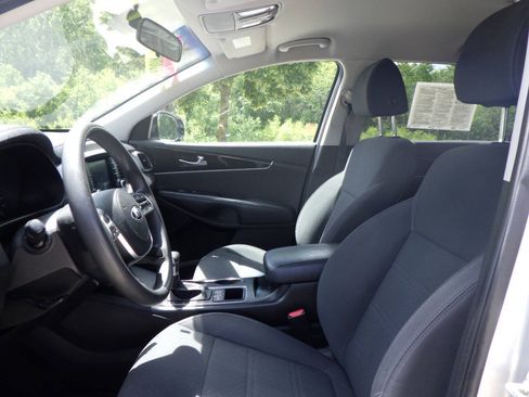 Used 2020 Kia Sorento AWD V6 image 10