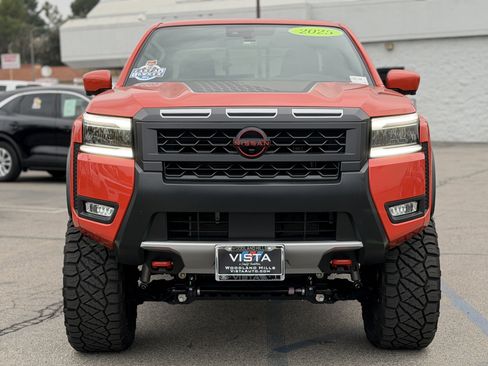 Used 2025 Nissan Frontier PRO-4X w/ Pro Convenience Package image 2