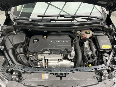Used 2018 Chevrolet Cruze LT w/ Convenience Package image 25