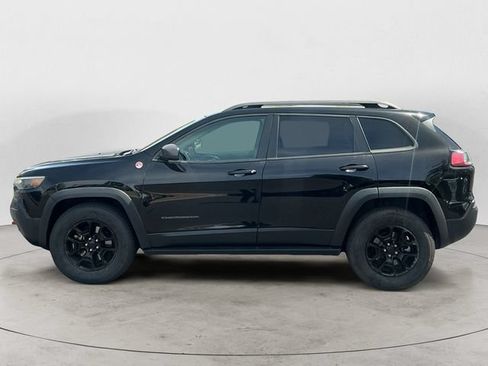 Used 2019 Jeep Cherokee Trailhawk AWD/4WD image 2