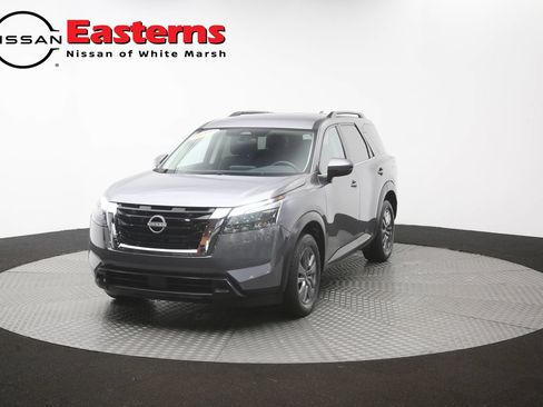 Used 2025 Nissan Pathfinder SV FWD image 55