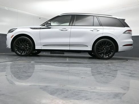 Certified 2025 Lincoln Aviator Reserve w/ Equipment Group 201A AWD/4WD image 39