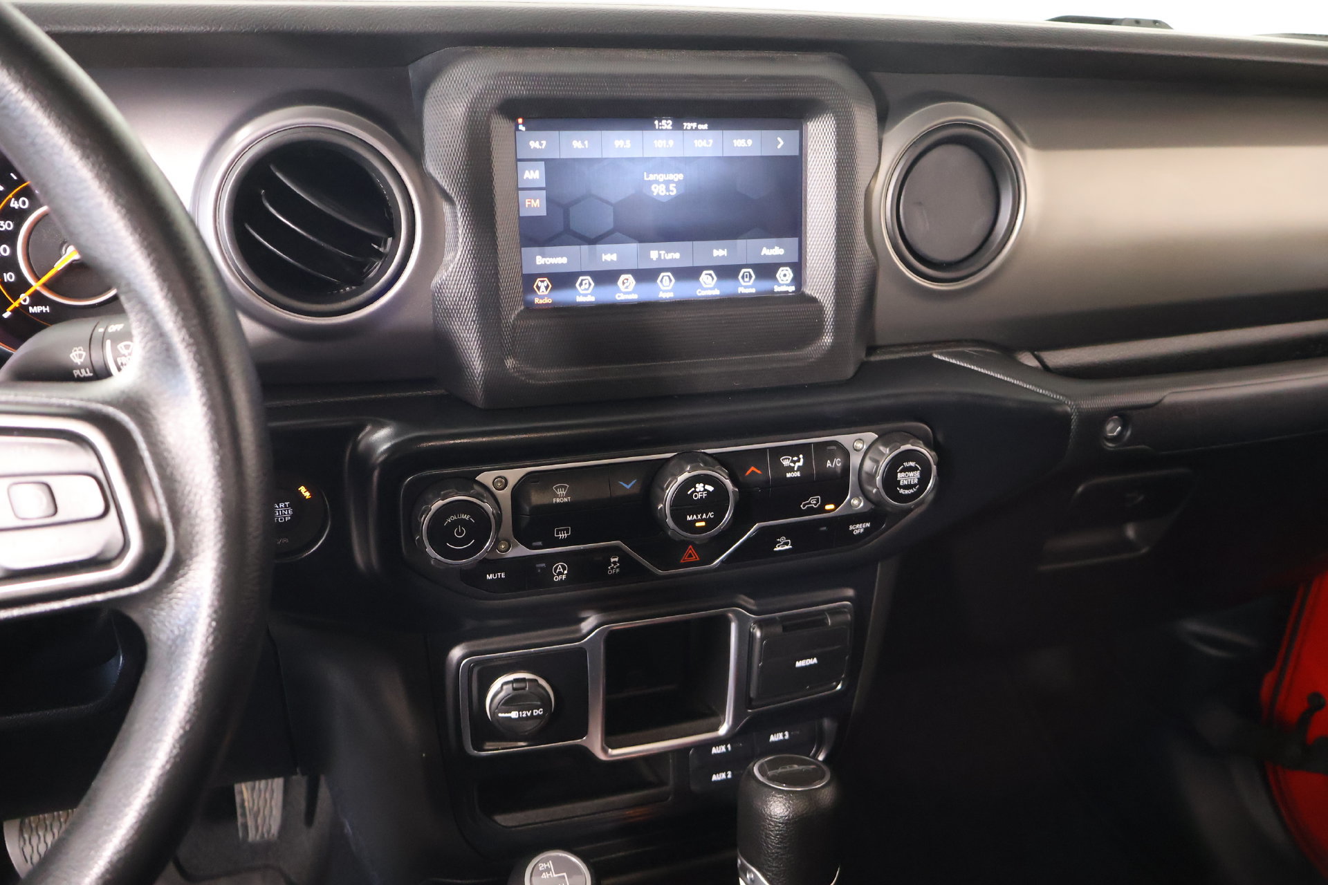 Used 2023 Jeep Gladiator Sport w/ Trailer Tow Package AWD/4WD image 5