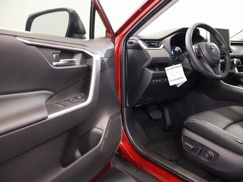 New 2025 Toyota RAV4 XLE image 8
