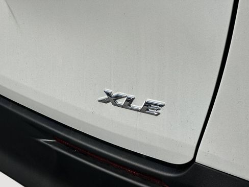 Certified 2026 Toyota Sienna XLE FWD image 10