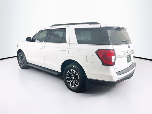 Used 2023 Ford Expedition XLT image 5