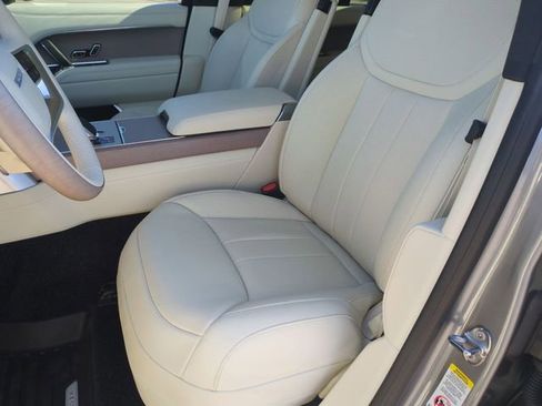 New 2026 Land Rover Range Rover SE AWD/4WD image 12