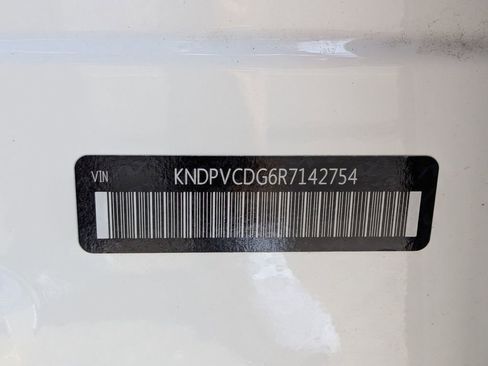 Certified 2024 Kia Sportage EX image 28