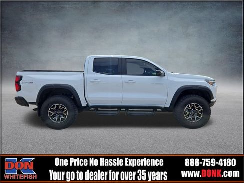 Used 2026 Chevrolet Colorado ZR2 w/ Technology Package AWD/4WD image 9
