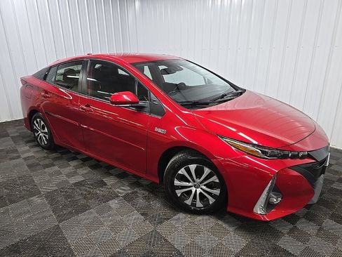 Used 2021 Toyota Prius Prime Limited FWD image 7