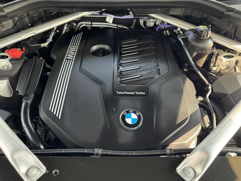 Used 2022 BMW X7 xDrive40i w/ Premium Package AWD/4WD image 33
