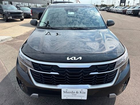 Used 2026 Kia Seltos LX AWD/4WD image 2