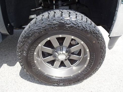 Used 2018 GMC Sierra 2500 SLT w/ Duramax Plus Package AWD/4WD image 35