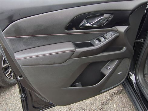 Certified 2022 Chevrolet Traverse RS image 13