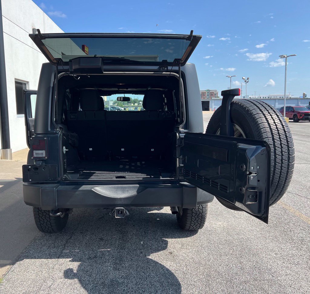 Used 2016 Jeep Wrangler Unlimited Sport w/ Quick Order Package 24S AWD/4WD image 21