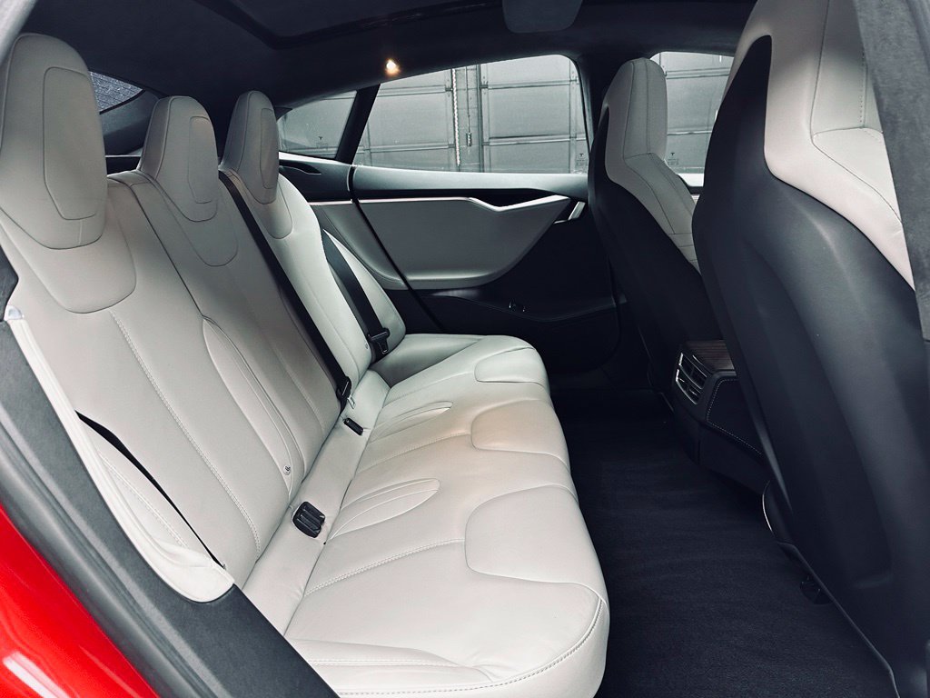 Used 2015 Tesla Model S 70D AWD/4WD image 22