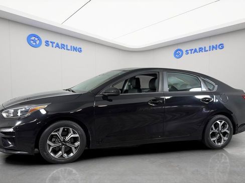 Used 2019 Kia Forte LXS image 2