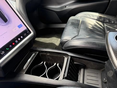 Used 2017 Tesla Model S 75 RWD image 19