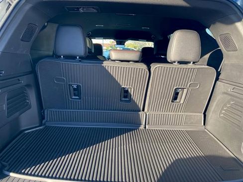 New 2026 Chevrolet Traverse RS w/ LPO, Floor Liner Package FWD image 15