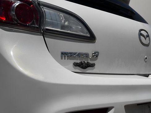 Used 2013 MAZDA MAZDA3 i Touring FWD image 8
