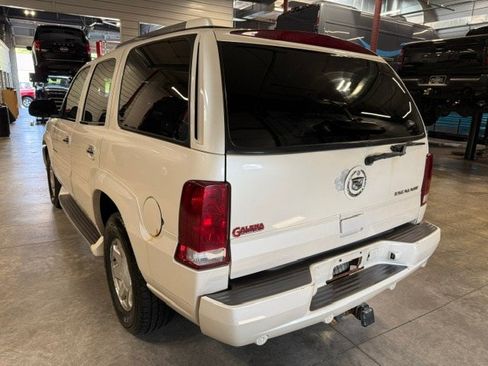 Used 2002 Cadillac Escalade AWD image 28