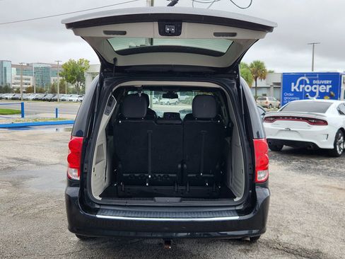 Used 2019 Dodge Grand Caravan SXT image 20