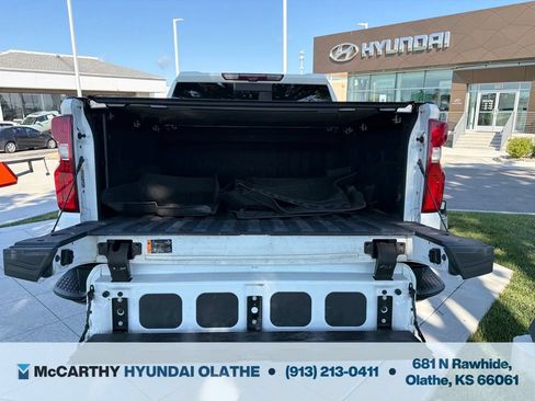Used 2023 Chevrolet Silverado 1500 ZR2 w/ Technology Package AWD/4WD image 24