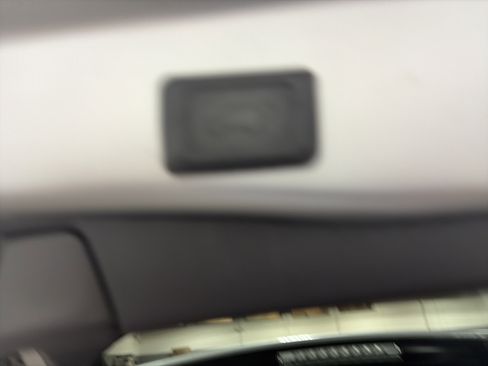 Used 2021 Toyota RAV4 XLE Premium image 31