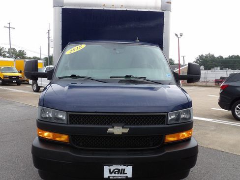 Used 2018 Chevrolet Express 3500 w/ Power Convenience Package RWD image 7