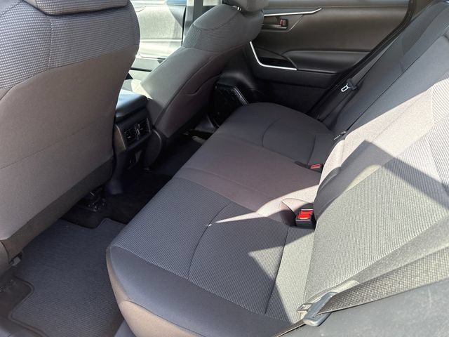 Used 2024 Toyota RAV4 LE FWD image 17