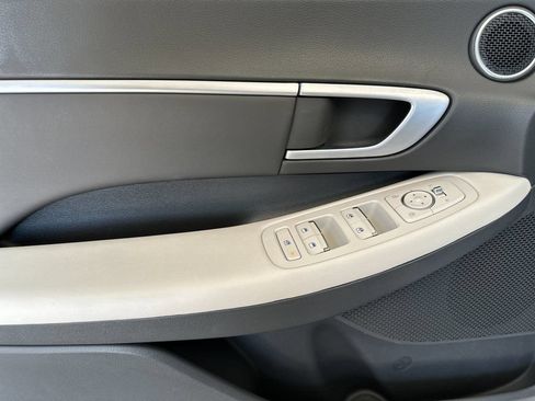 Used 2025 Hyundai Sonata SEL FWD image 10