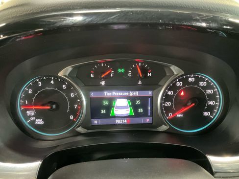 Used 2023 Chevrolet Traverse RS AWD/4WD image 25