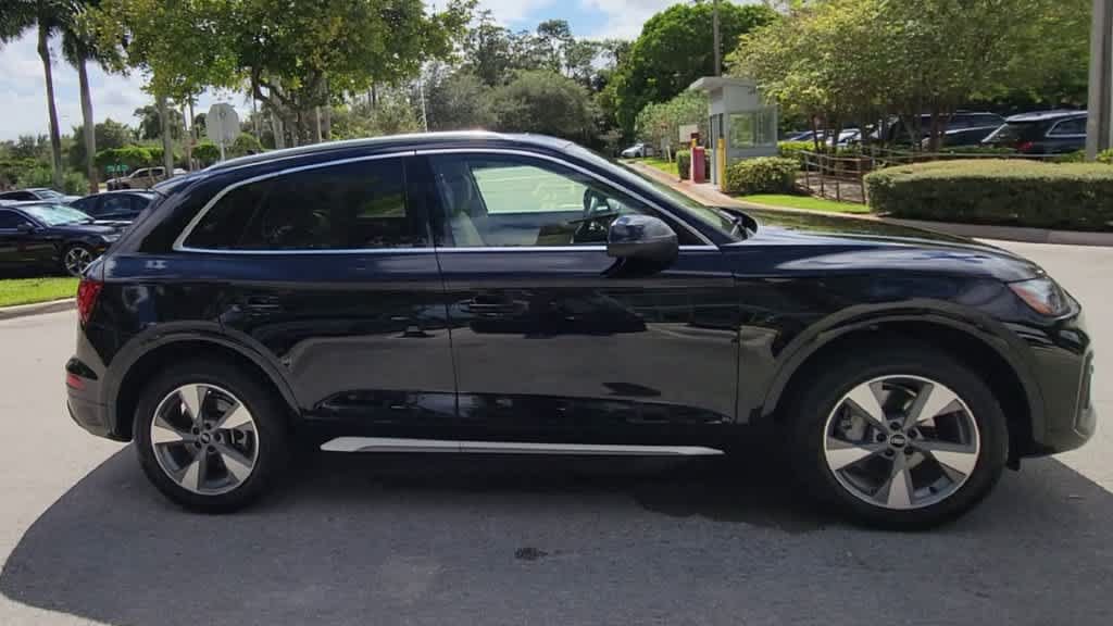 Certified 2024 Audi Q5 2.0T Premium w/ Convenience Package AWD/4WD image 9