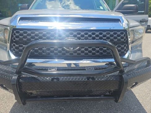 Used 2020 Toyota Tundra SR5 w/ SR5 Upgrade Package RWD image 10