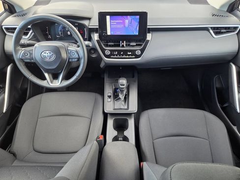 Used 2026 Toyota Corolla Cross LE FWD image 13
