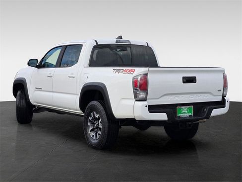 Used 2020 Toyota Tacoma TRD Off-Road image 4