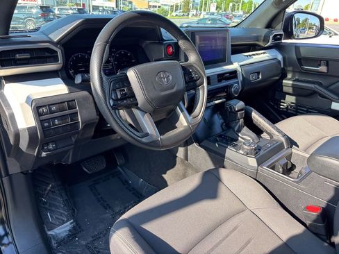 Used 2024 Toyota Tacoma TRD Off-Road AWD/4WD image 17