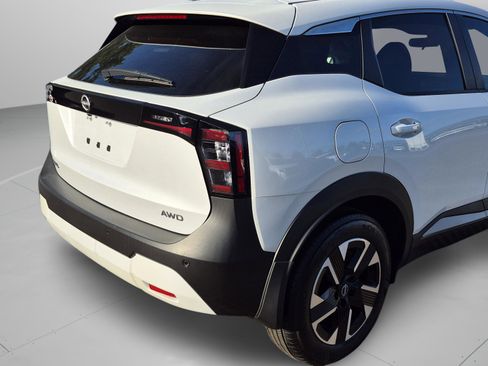 Certified 2025 Nissan Kicks SV AWD/4WD image 32