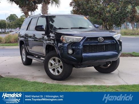 Used 2018 Toyota 4Runner SR5 RWD image 1