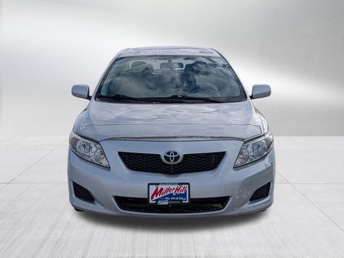 Used 2010 Toyota Corolla LE image 2