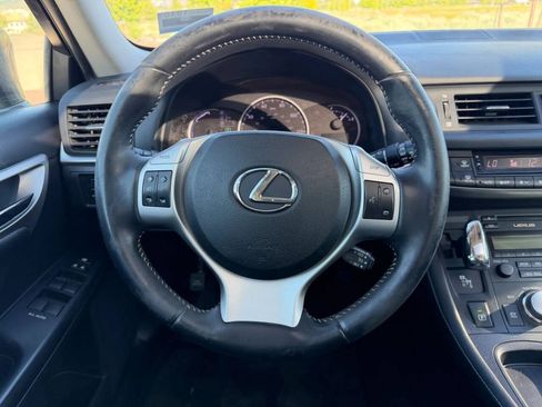Used 2013 Lexus CT 200h FWD image 24