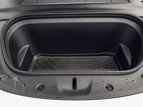 Used 2022 Tesla Model Y Performance image 24