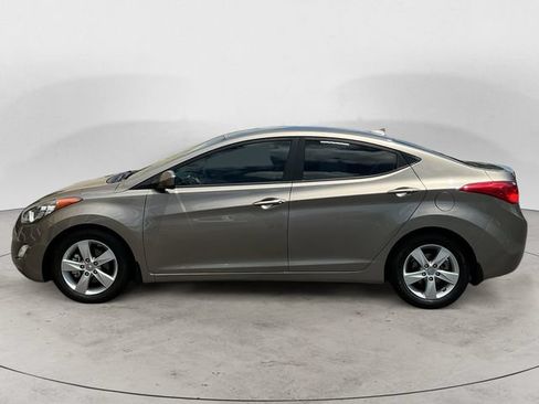 Used 2013 Hyundai Elantra GLS w/ Preferred Pkg FWD image 2