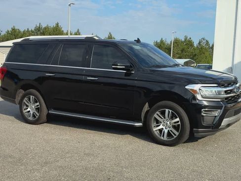 Used 2023 Ford Expedition Max Limited AWD/4WD image 2
