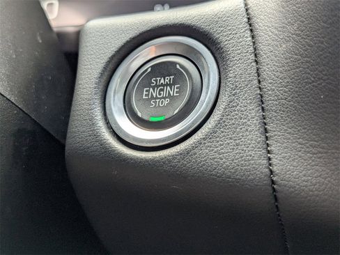 Used 2023 GMC Yukon SLT image 27