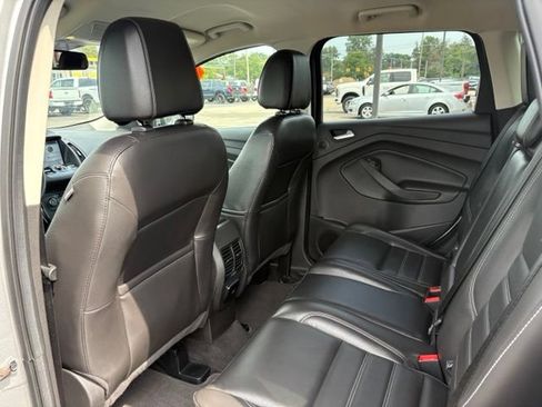 Used 2017 Ford Escape Titanium FWD image 19