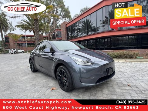 Used 2024 Tesla Model Y Long Range AWD/4WD image 1