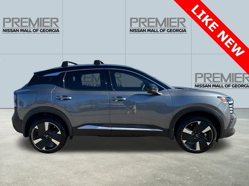 Certified 2025 Nissan Kicks SR image 4