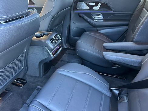 New 2026 Mercedes-Benz GLS 580 4MATIC image 11