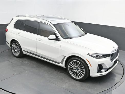 Certified 2022 BMW X7 xDrive40i w/ Premium Package image 46